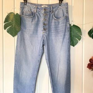 ✨Forever 21 Light Wash High-Wasted Jeans✨